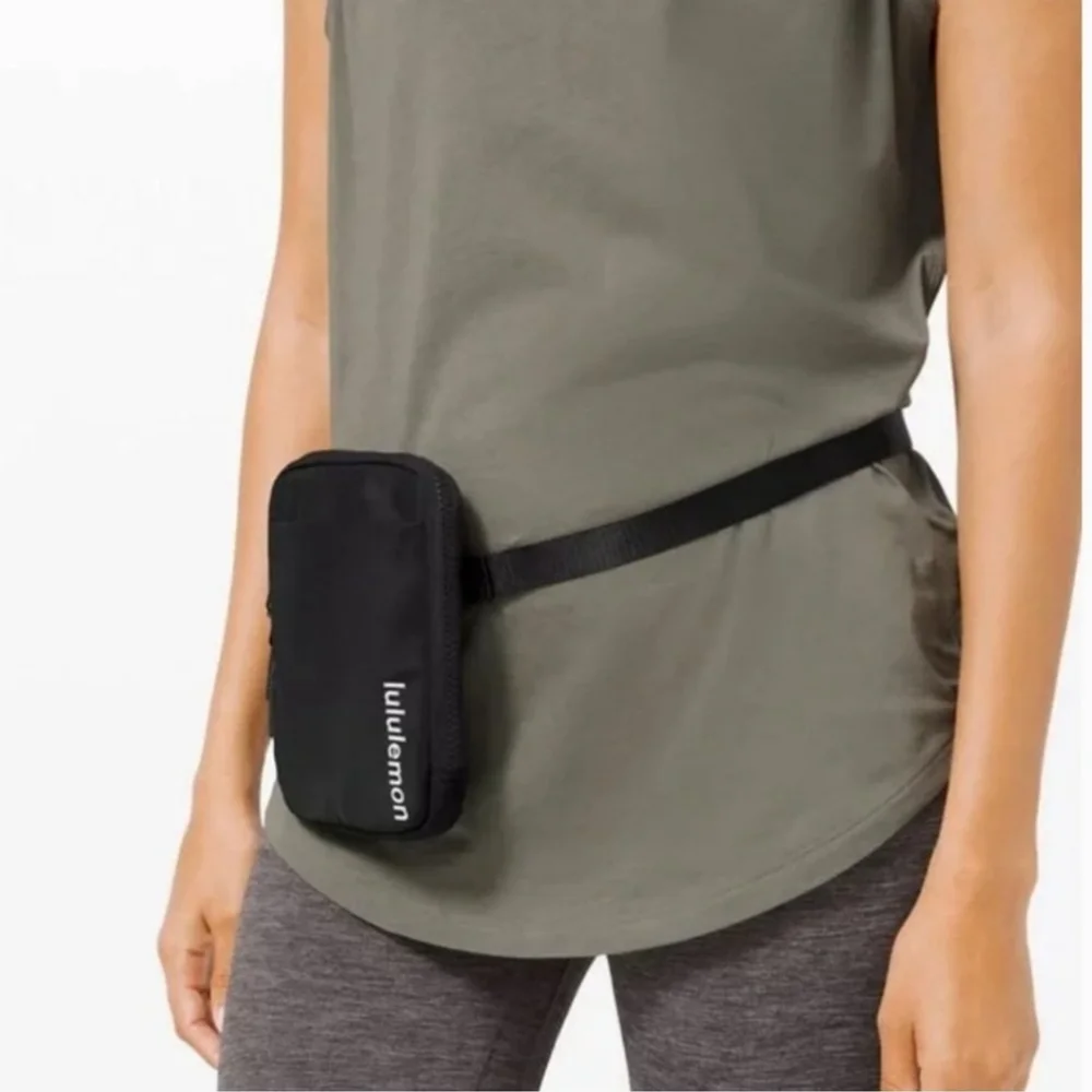 NWOT Lululemon Easy Access Crossbody Black waist hip bag travel errands shoulder